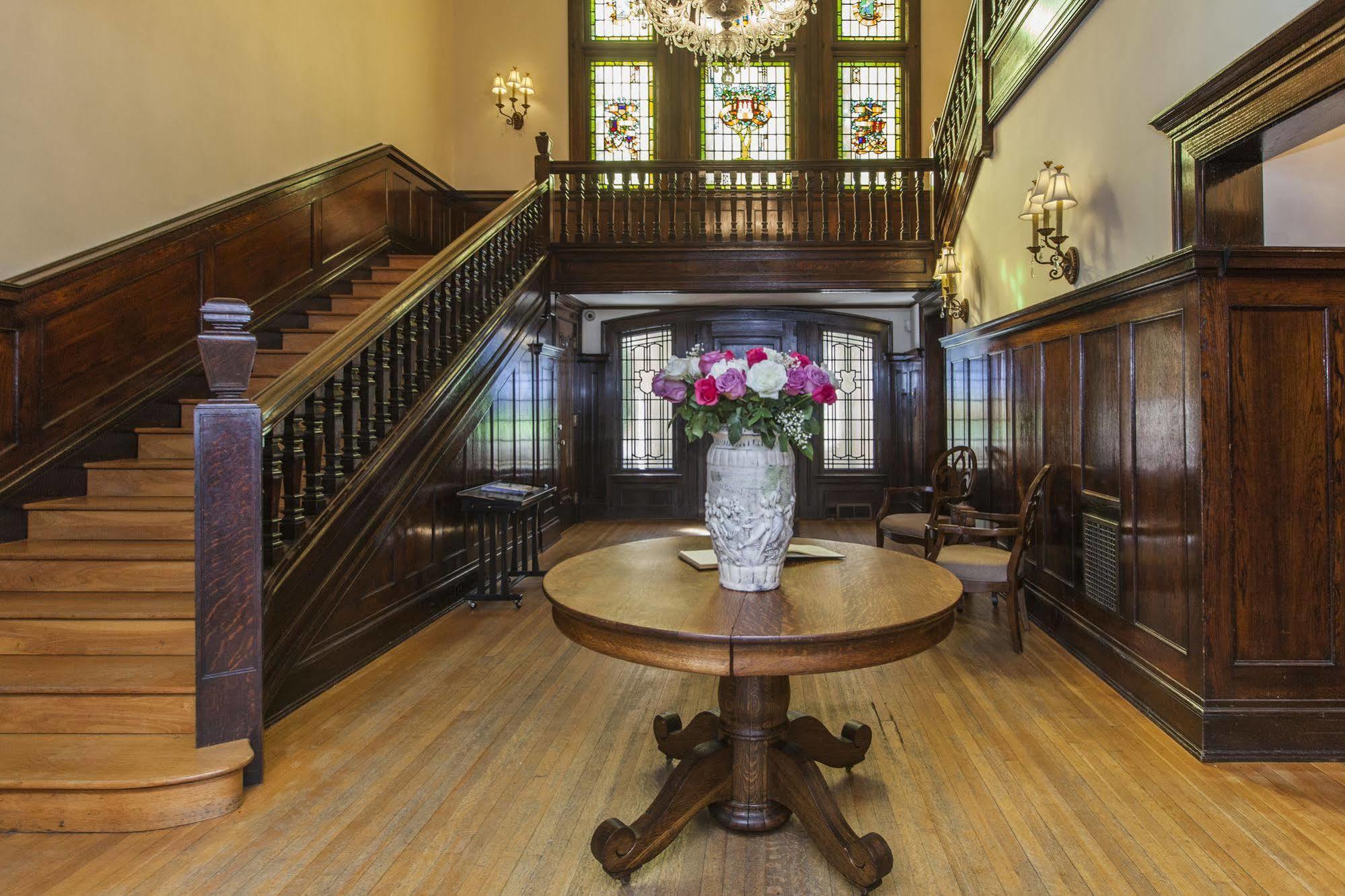 The Mansion At Maple Heights Bed & Breakfast Питсбърг Екстериор снимка